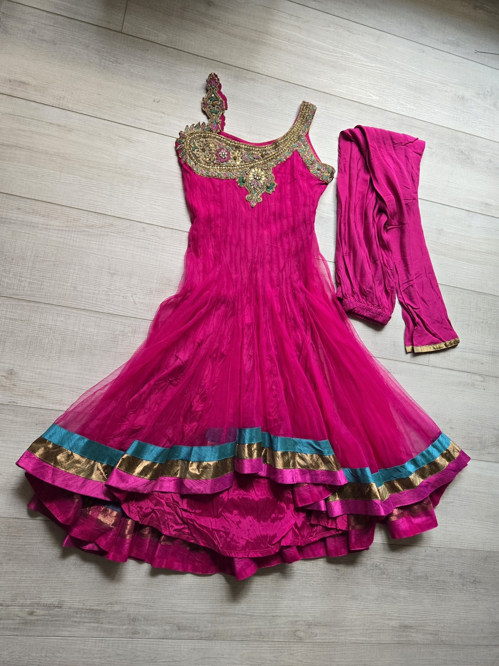 Ladies Magenta Pink Formal Traditional Indian Pakistani Salwar Kameez Suit